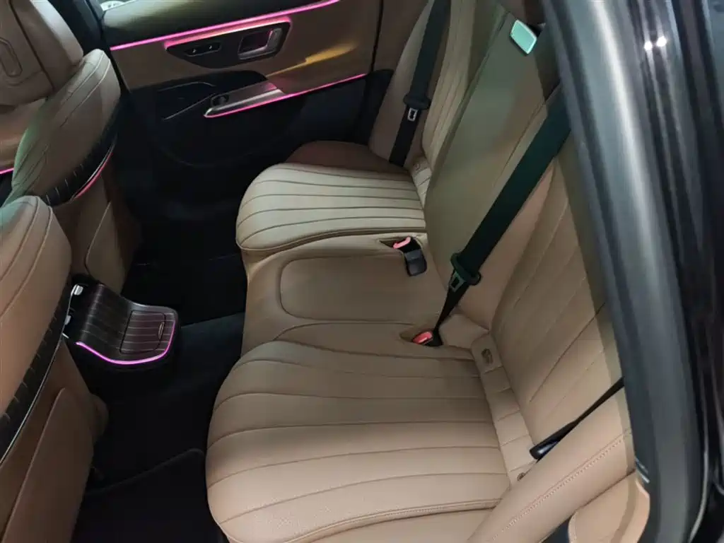 Mercedes-Benz E-Class New Energy 2024 E 350 e L Plug-in Hybrid Sedan фото 17