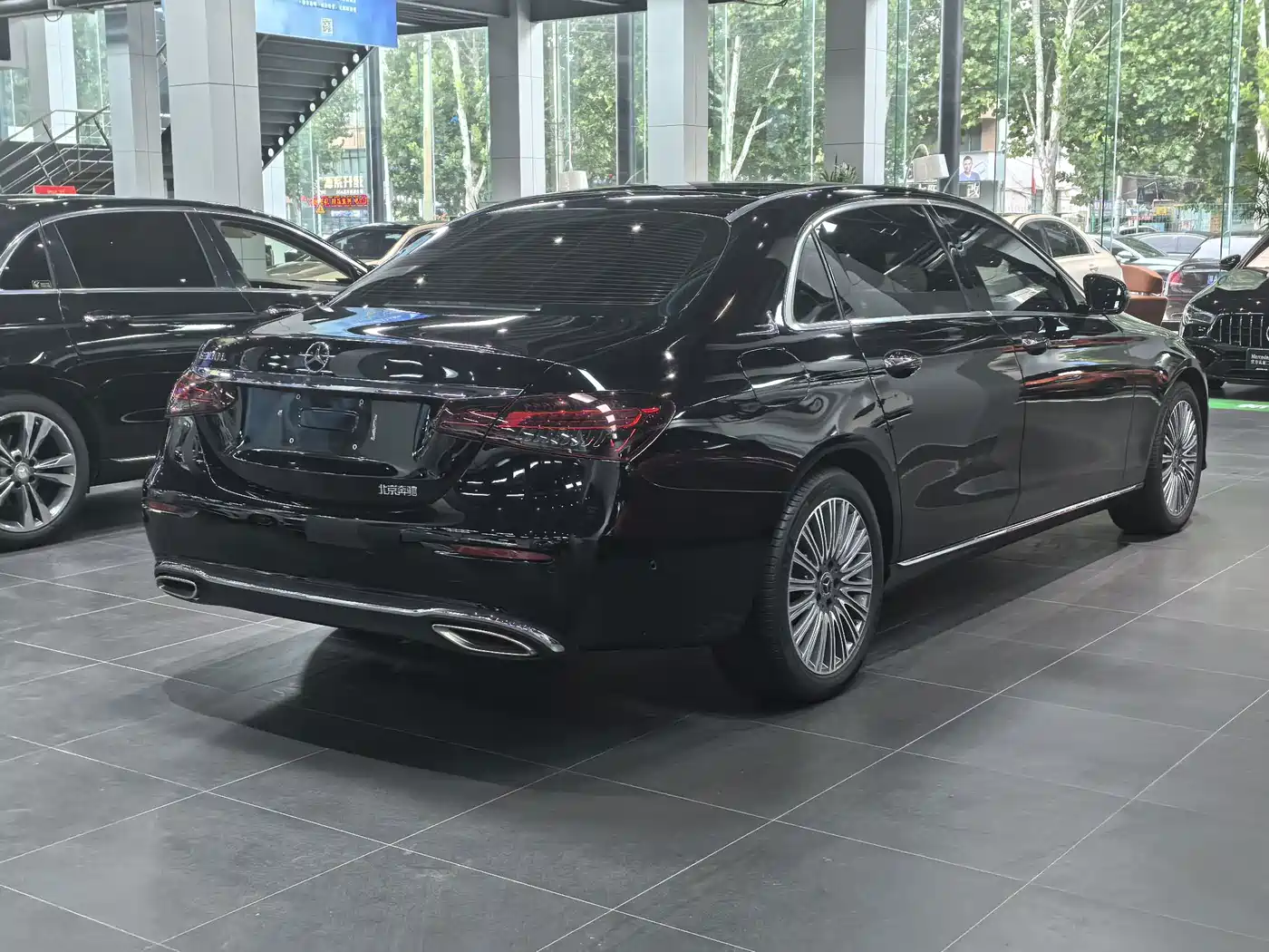 Фото 7 - Mercedes-Benz E-Class