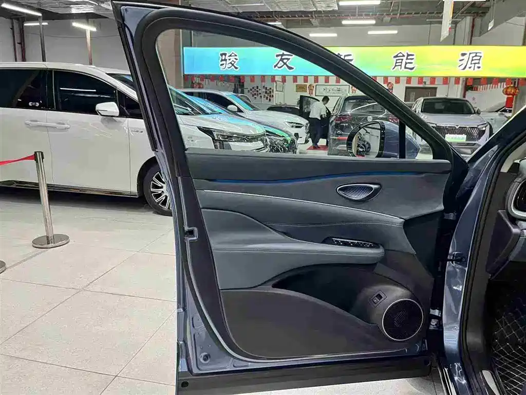 BYD Hai Shi 07 DM-i 2025 150 Pilot+ Edition фото 22