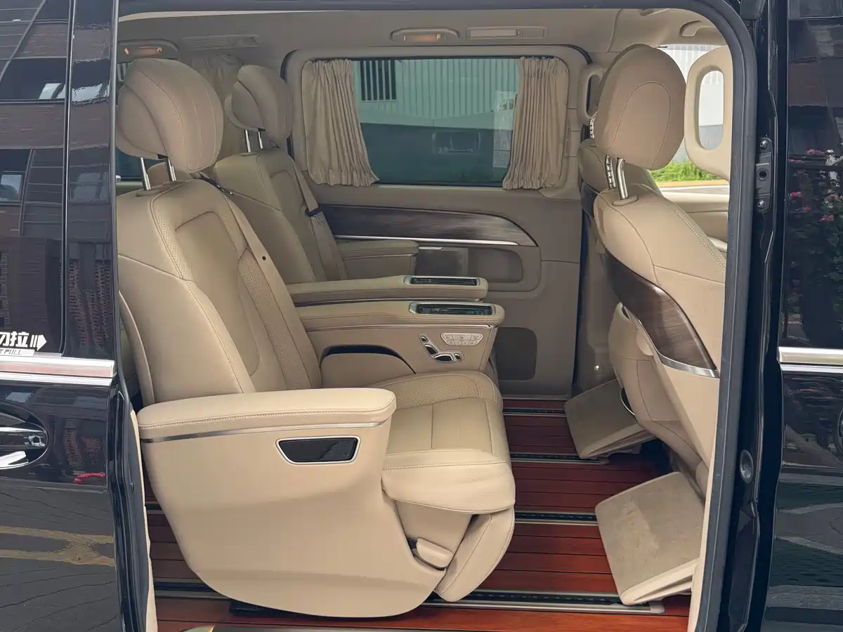 Mercedes-Benz V-Class 2020 V 260 Luxury Edition фото 18