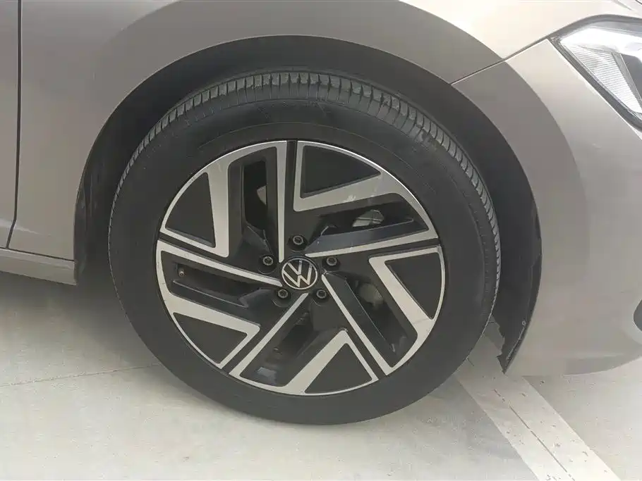Volkswagen Sagitar 2023 Model Year 200TSI DSG Surpass Edition фото 6