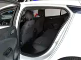 Photo 11 - Buick Verano
