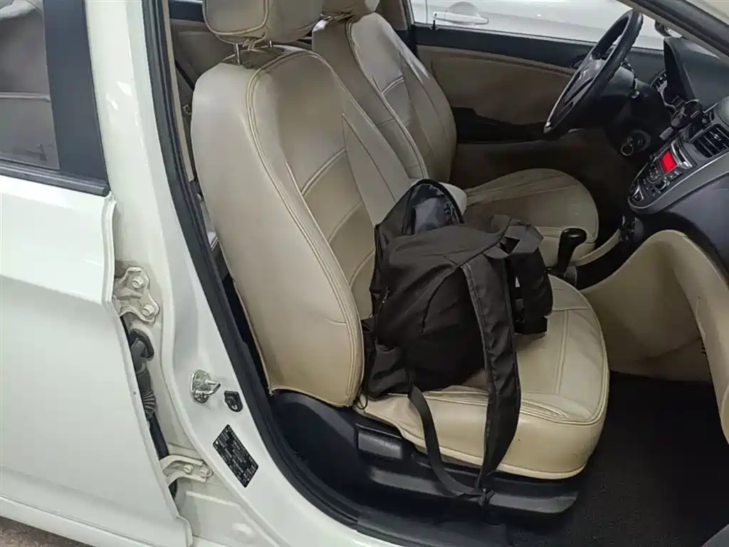 Hyundai Verna 2016 1.4L Automatic Smart GLS фото 25