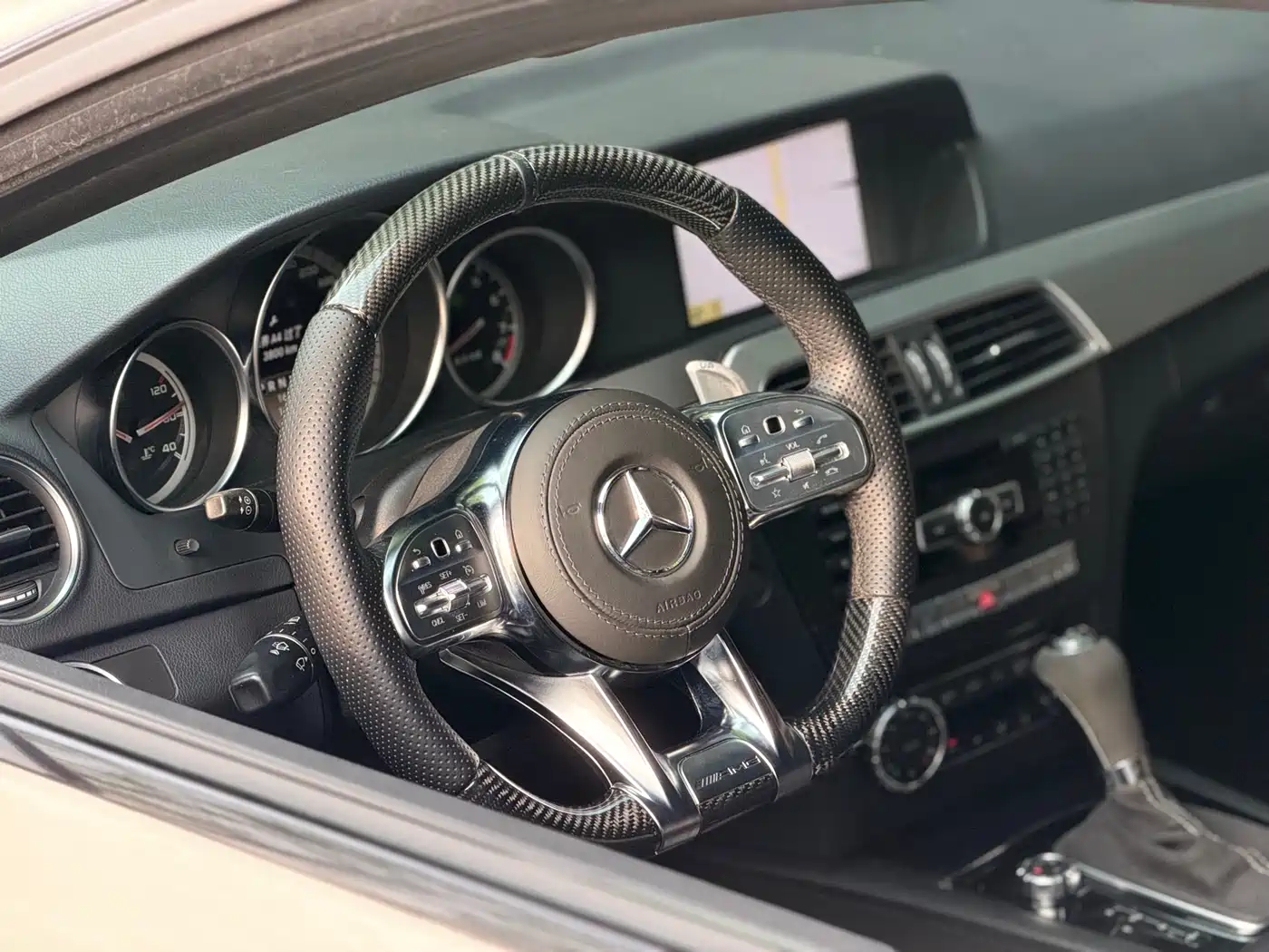 Mercedes-Benz C-Class AMG 2012 AMG C 63 Coupe Dynamic фото 27