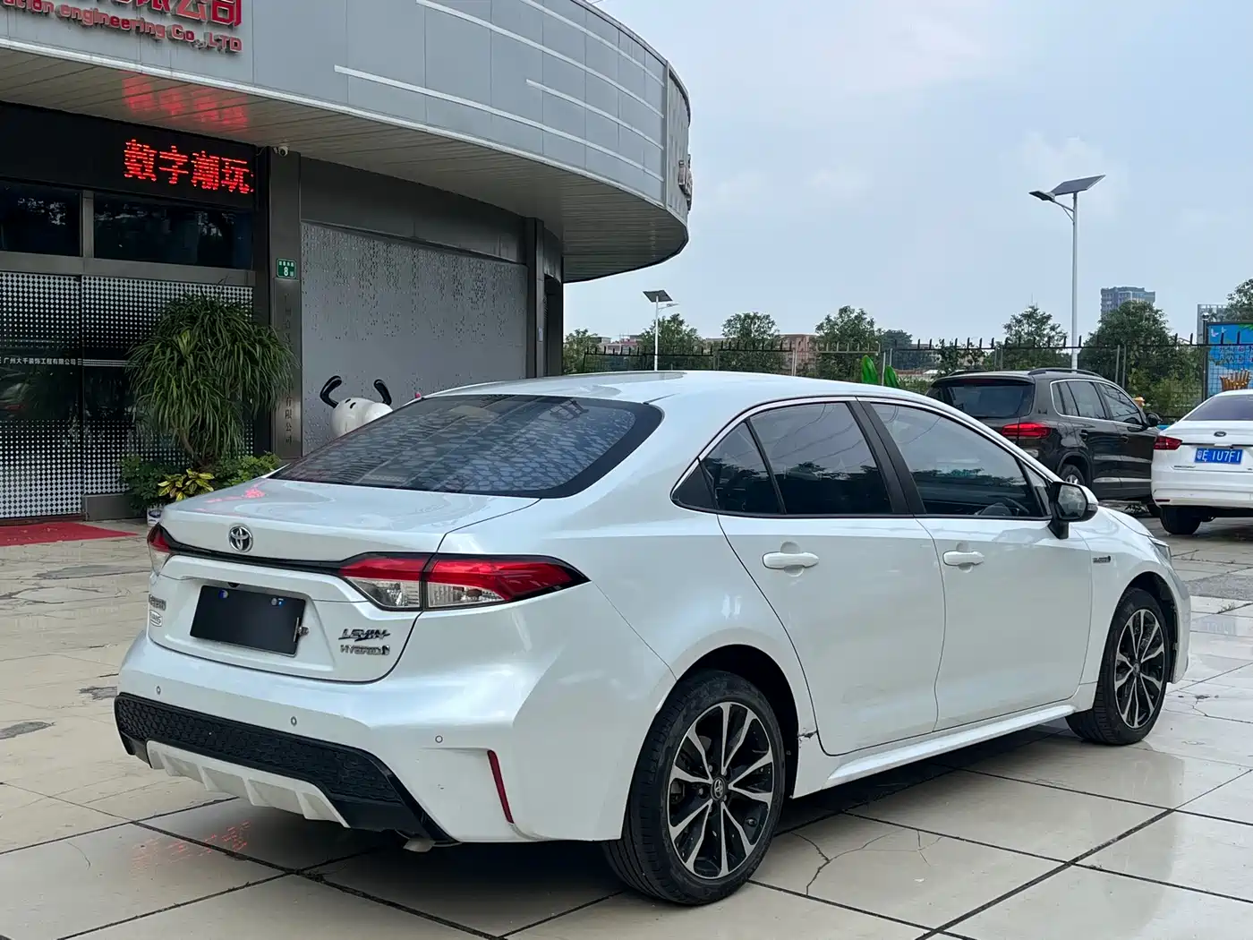 Toyota Levin 2021 Dual Engine 1.8H E-CVT Sport фото 6