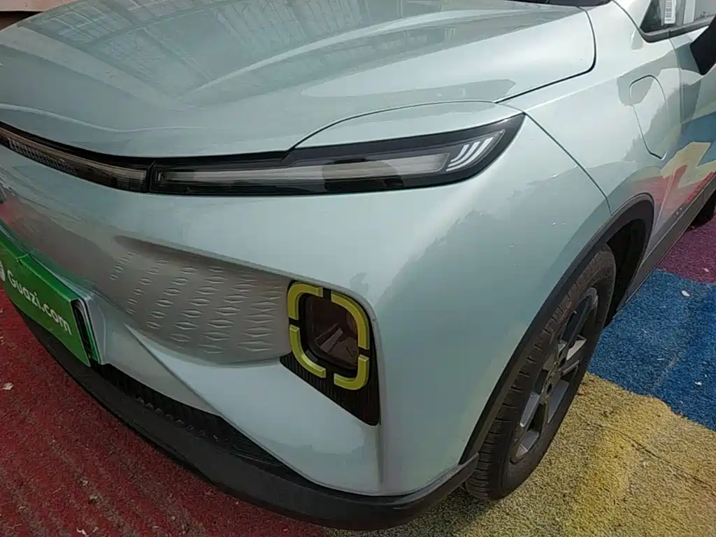 Фото 24 - Geely Geometry E Firefly
