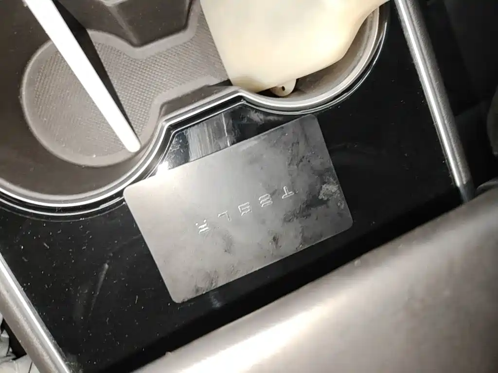 Фото 9 - Tesla Model 3
