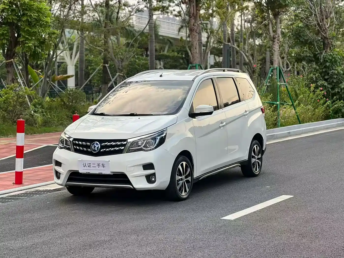 Venucia M50V 2018 2019 1.6L CVT Luxury Edition