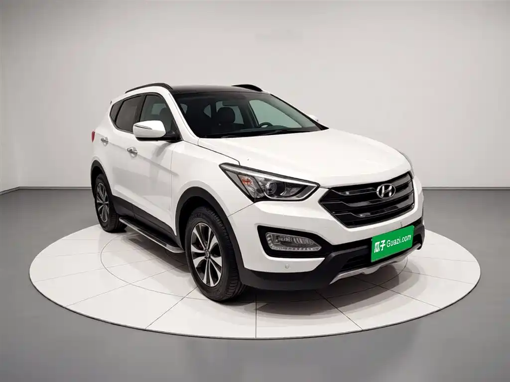 Hyundai Santa Fe 2013 Model 2.4L Automatic 2WD Smart фото 3