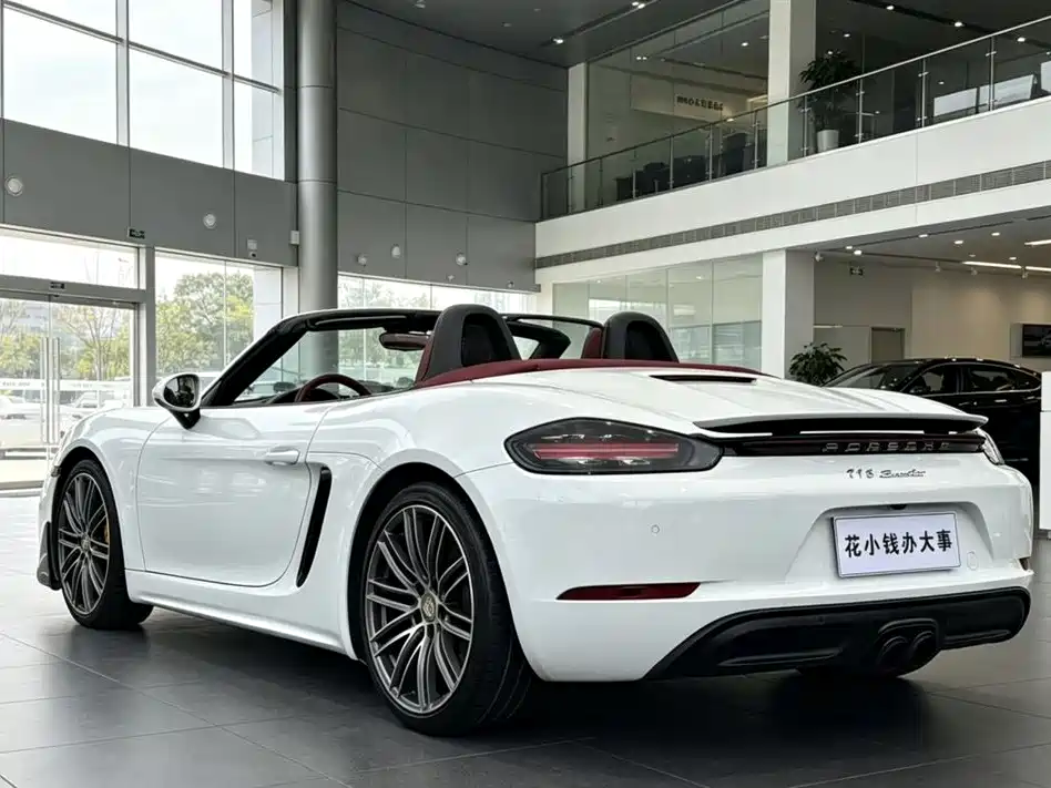 Porsche 718 2016 Boxster 2.0T фото 9