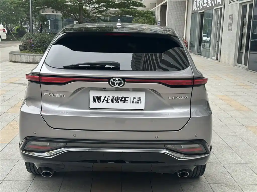 Toyota Venza 2022 2.0L CVT 2WD Premium фото 5