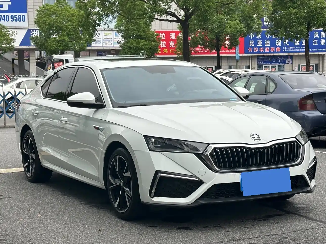 Škoda Octavia 2023 Facelift PRO TSI280 Premium Edition фото 2