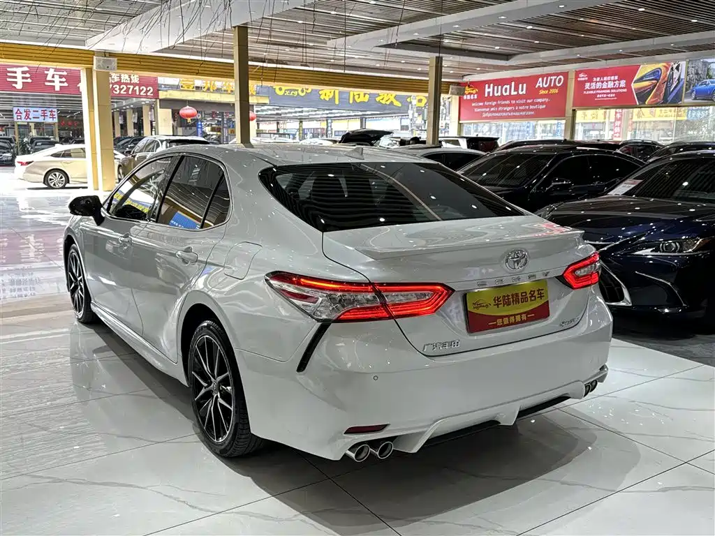 Toyota Camry 2021 2.0S Sporty Edition фото 15
