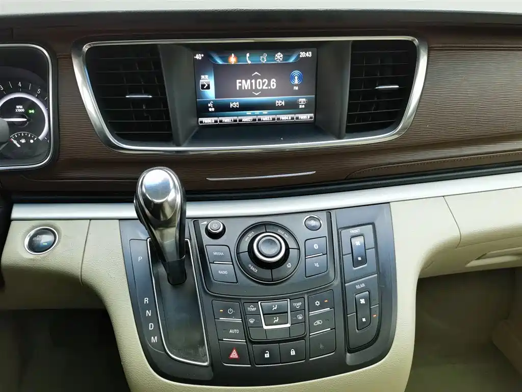 Buick GL8 2017 25S Luxury China V фото 12