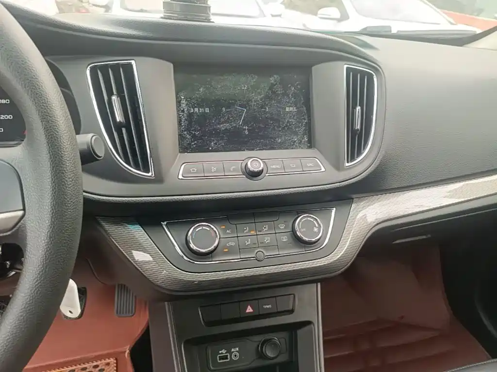 Roewe 360 2017 2017 1.5L Manual Luxury Edition
