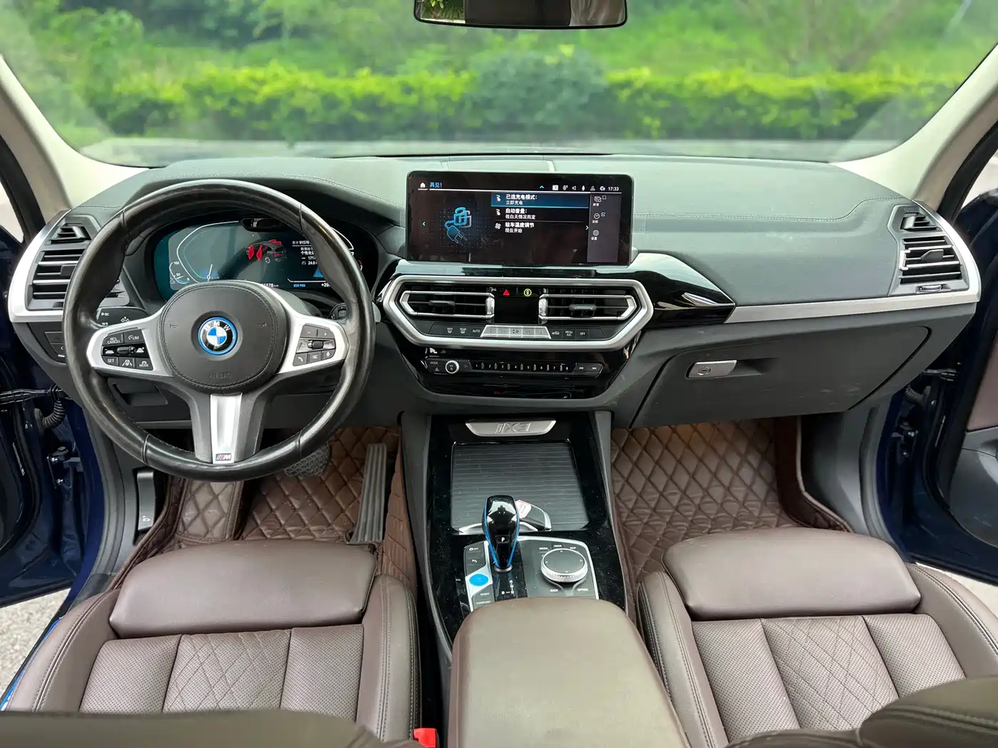 BMW iX3 2022 Leading Edition фото 9