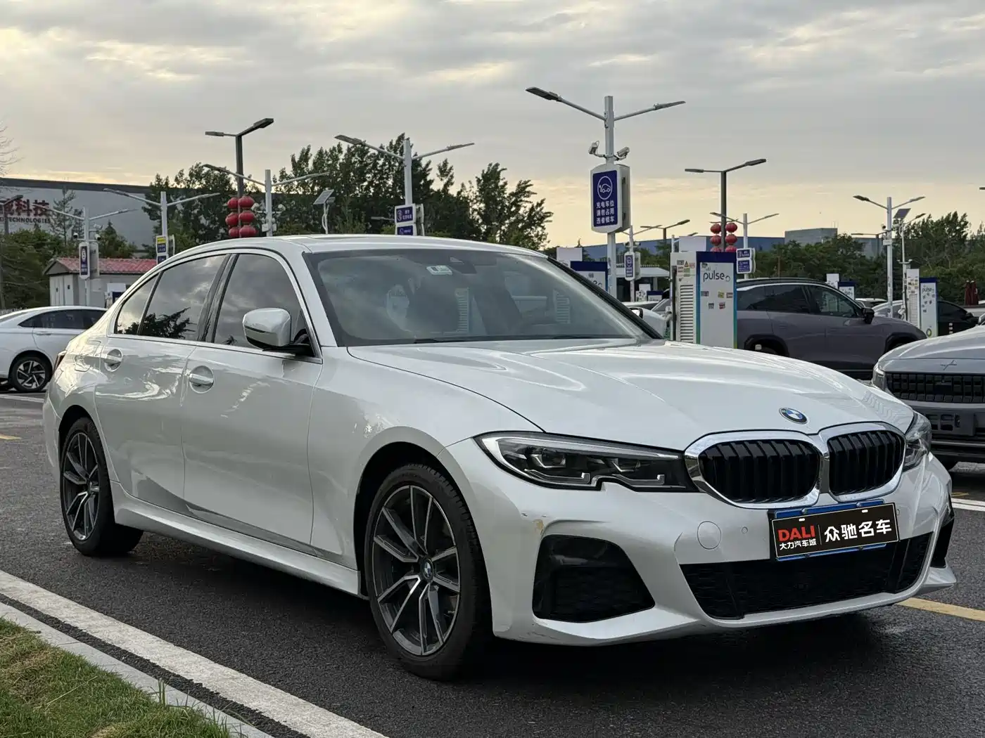 BMW 3 Series 2022 325Li M Sport Package фото 3