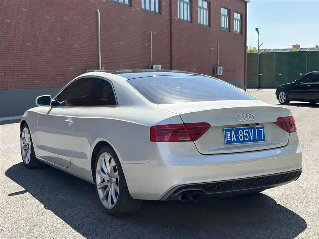 Audi A5 (Import) 2013 Coupe 40 TFSI quattro Style Edition фото 8