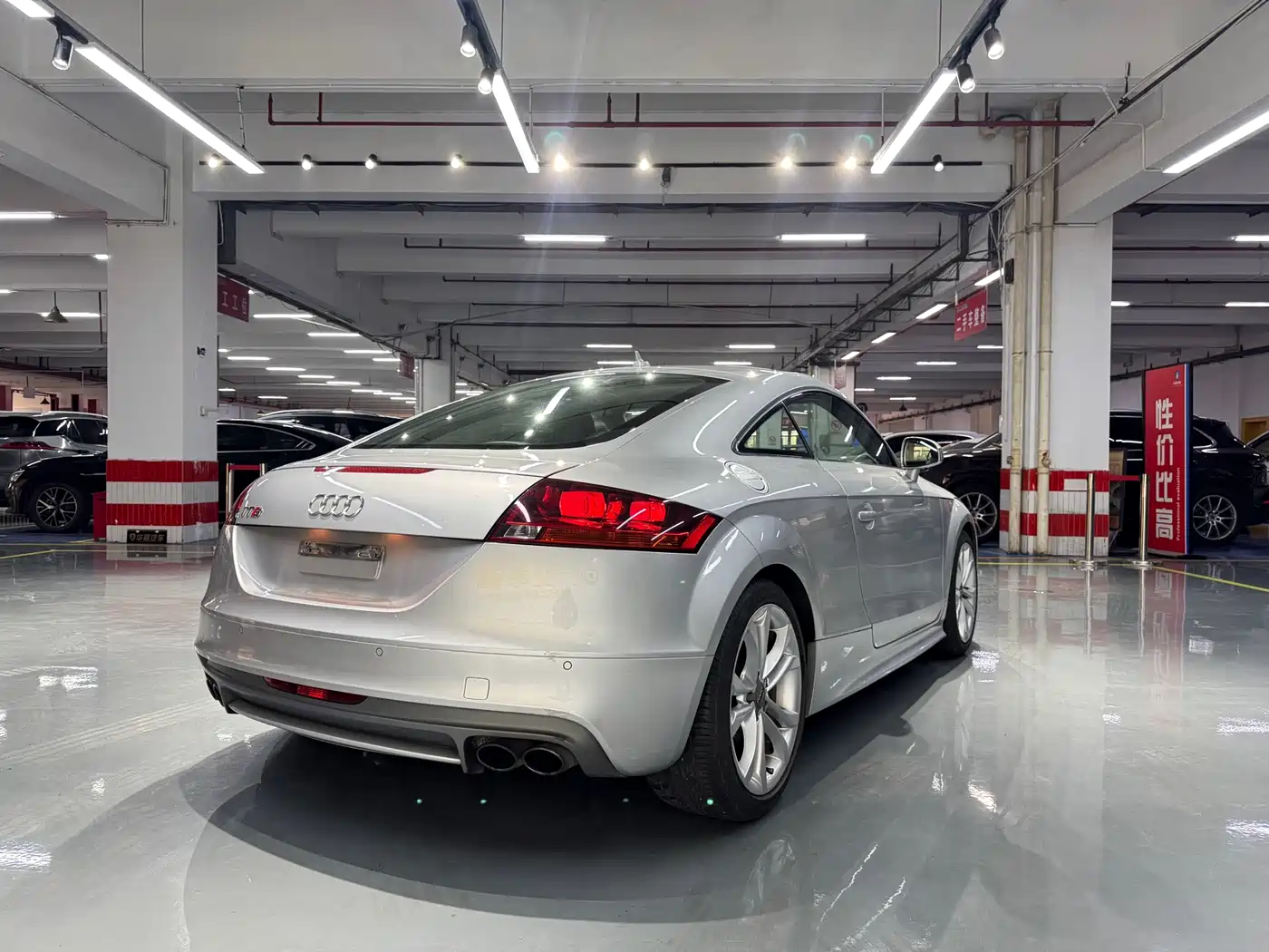 Audi TTS 2008 Model TTS Coupe 2.0TFSI quattro фото 6