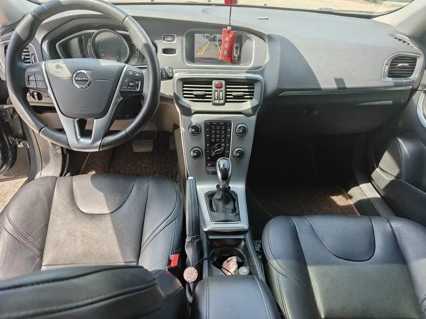 Volvo V40 2017 2017 T3 R-Design