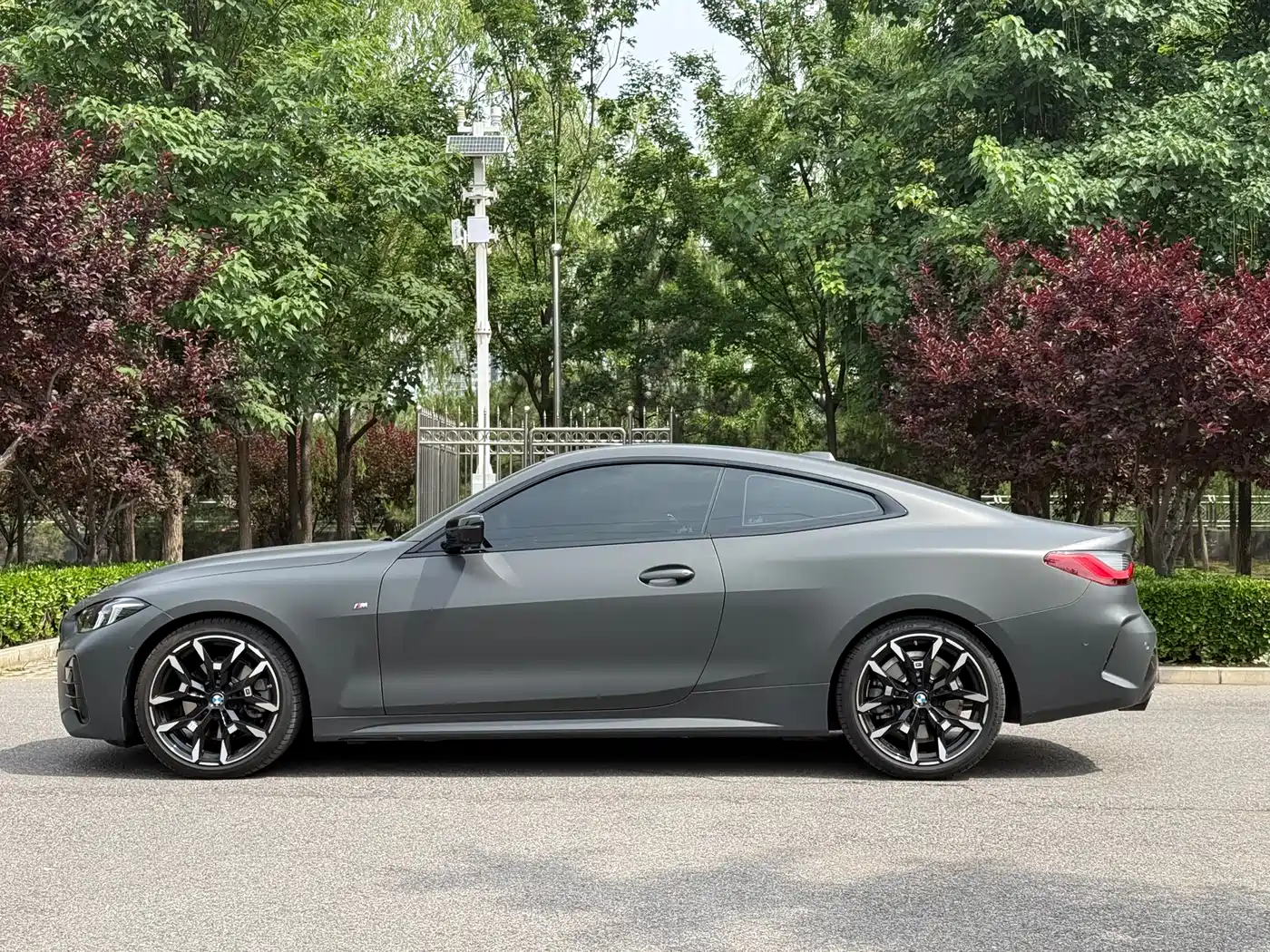 BMW 4 Series 2024 430i M Sport Shadow Edition фото 2
