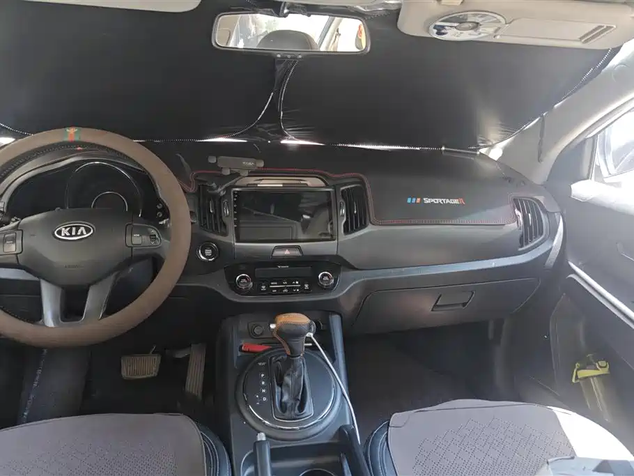 Kia Sportage 2012 2.0L Automatic 2WD NAVI Edition фото 13