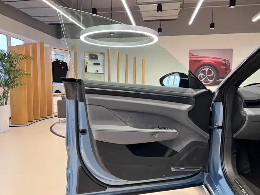 ZEEKR EXTREME KRYPTON 001