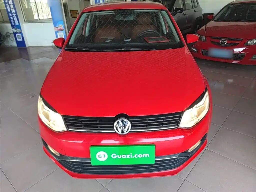 Volkswagen Polo 2014 1.6L Automatic Comfort Edition фото 3