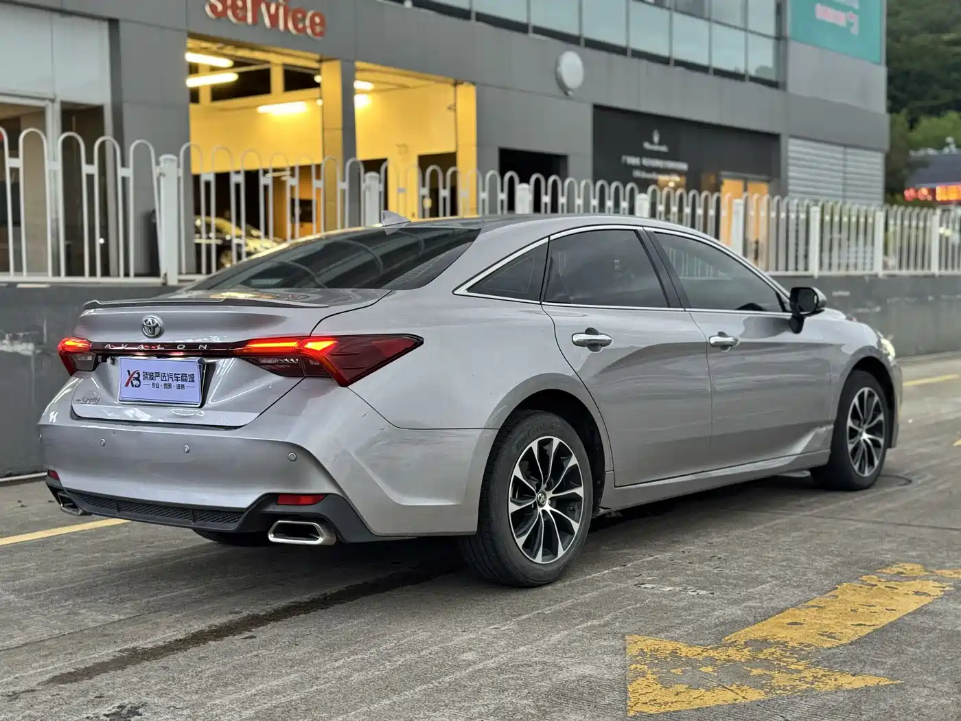 Toyota Avalon 2022 2.5L Luxury Edition фото 5