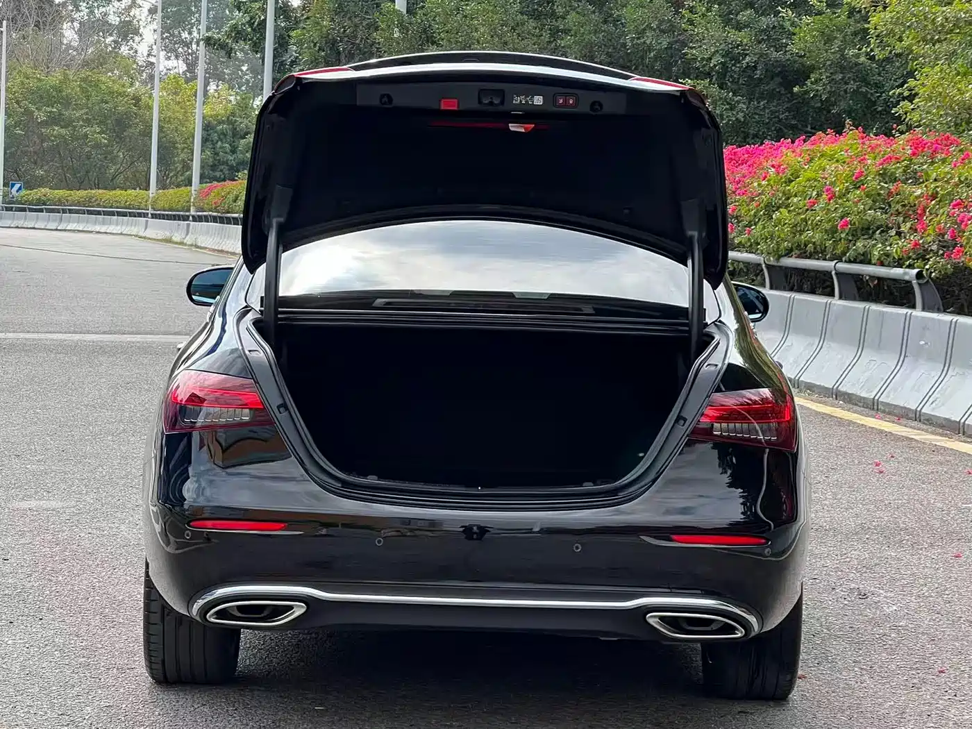 Mercedes-Benz E-Class 2023 E 300 L Luxury фото 19