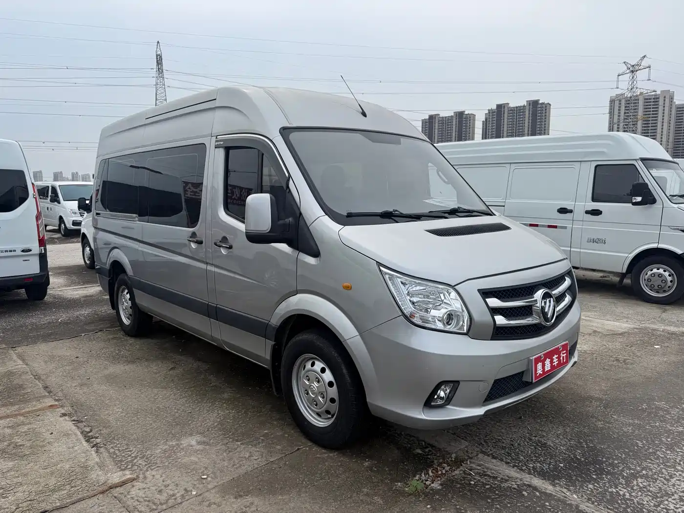 Foton Tuyano 2024 2024 Jixiang Multi-function 2.0T Automatic Long Wheelbase Medium Roof Single Rear Tire 6/7/9-seater