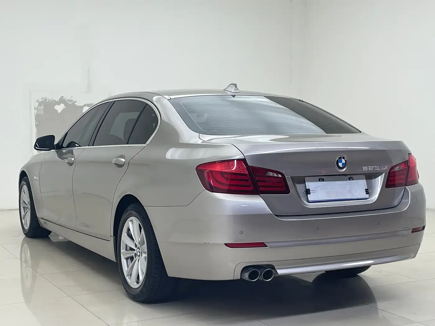 BMW 5 Series 2012 523Li Luxury фото 7