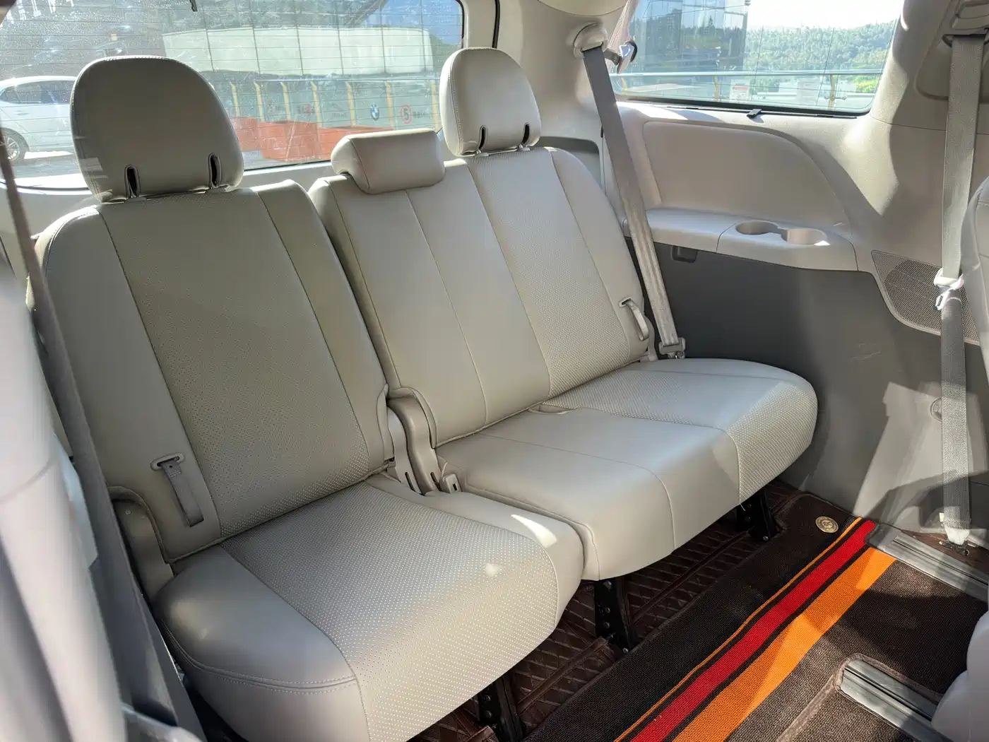 Toyota Sienna 2015 3.5L 4WD L фото 19