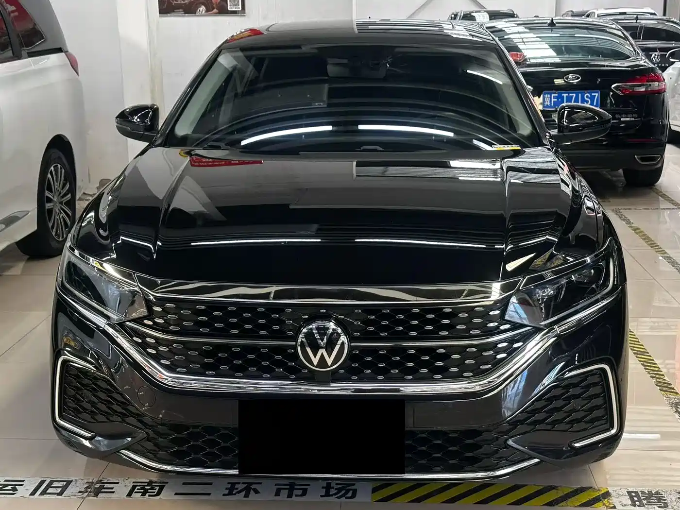 Volkswagen Passat 2022 330TSI Starlight Elite Edition фото 2