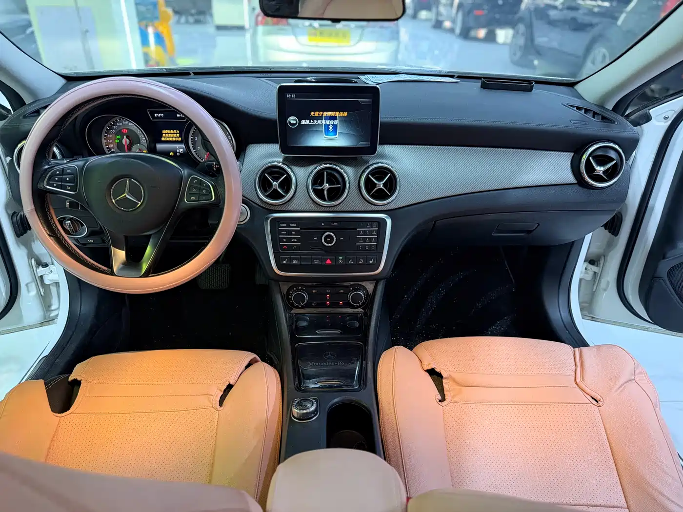 Mercedes-Benz GLA 2016 GLA 220 4MATIC Fashion фото 11