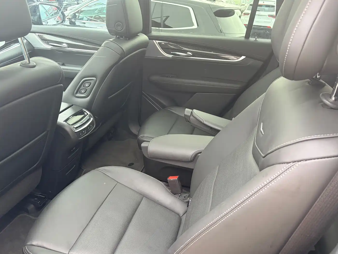 Cadillac XT6 2024 2025 2.0T 6-Seater AWD Executive Black Label Edition