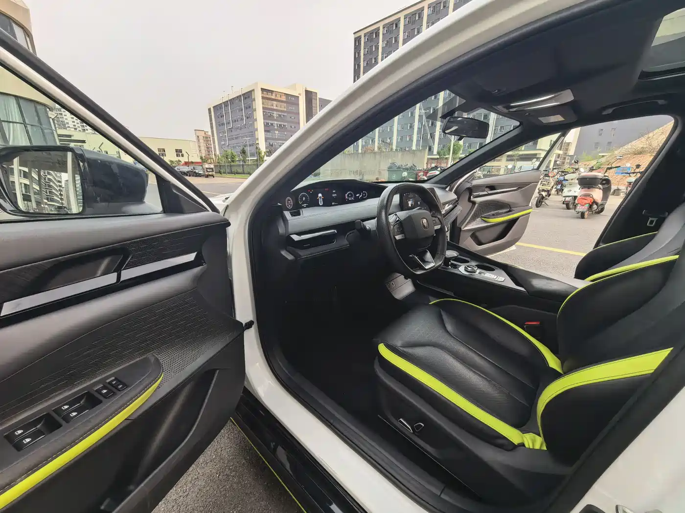 CHANGAN UNI-V