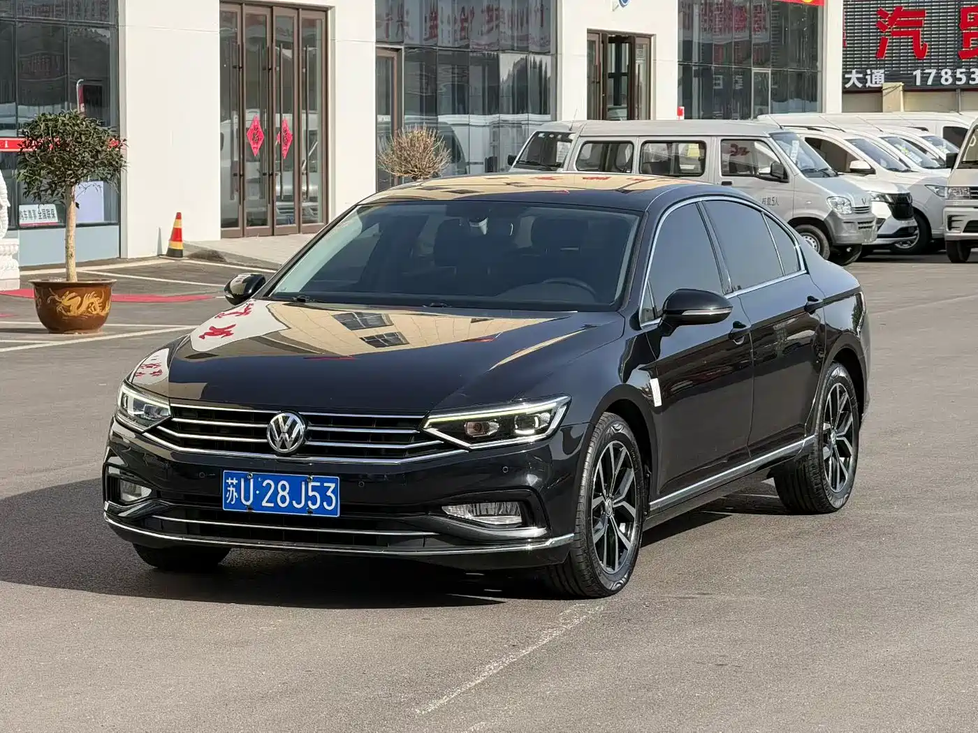 VOLKSWAGEN MAGOTAN 2020