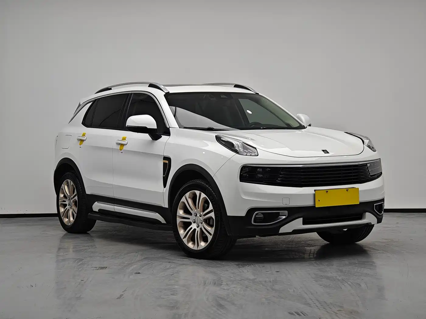 Lynk & Co 01 2017 2.0T 2WD Pro Version фото 3