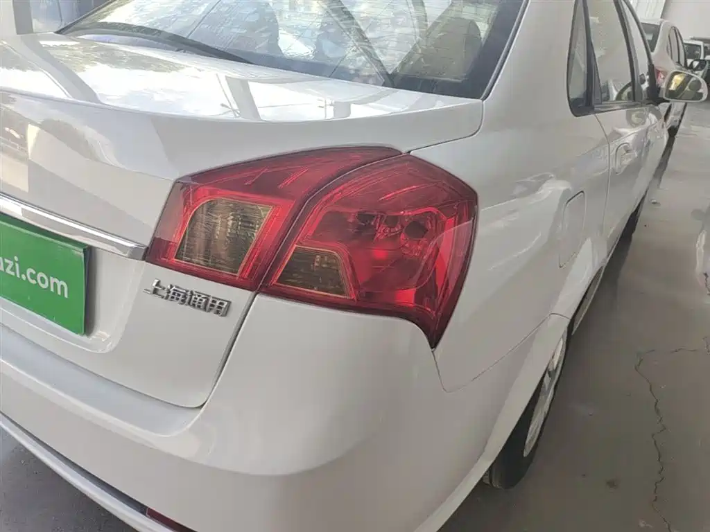 Buick Excelle 2013 1.5L Automatic Classic фото 8