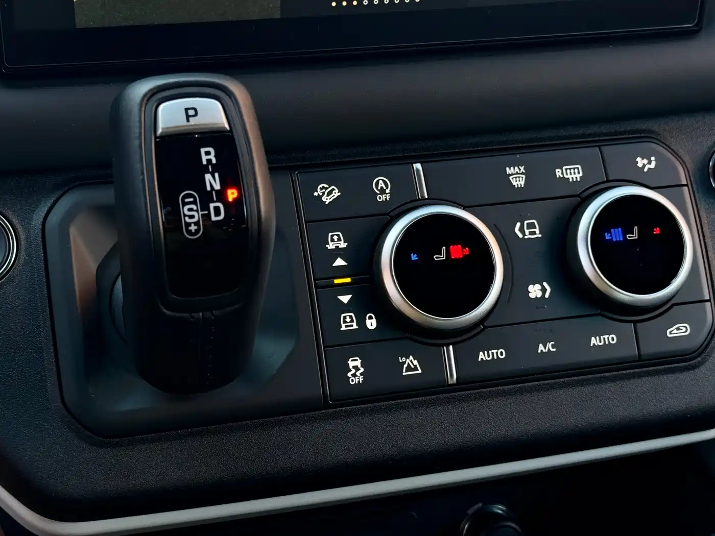 Land Rover Defender 2024 110 3.0T P400 X-DYNAMIC HSE фото 14
