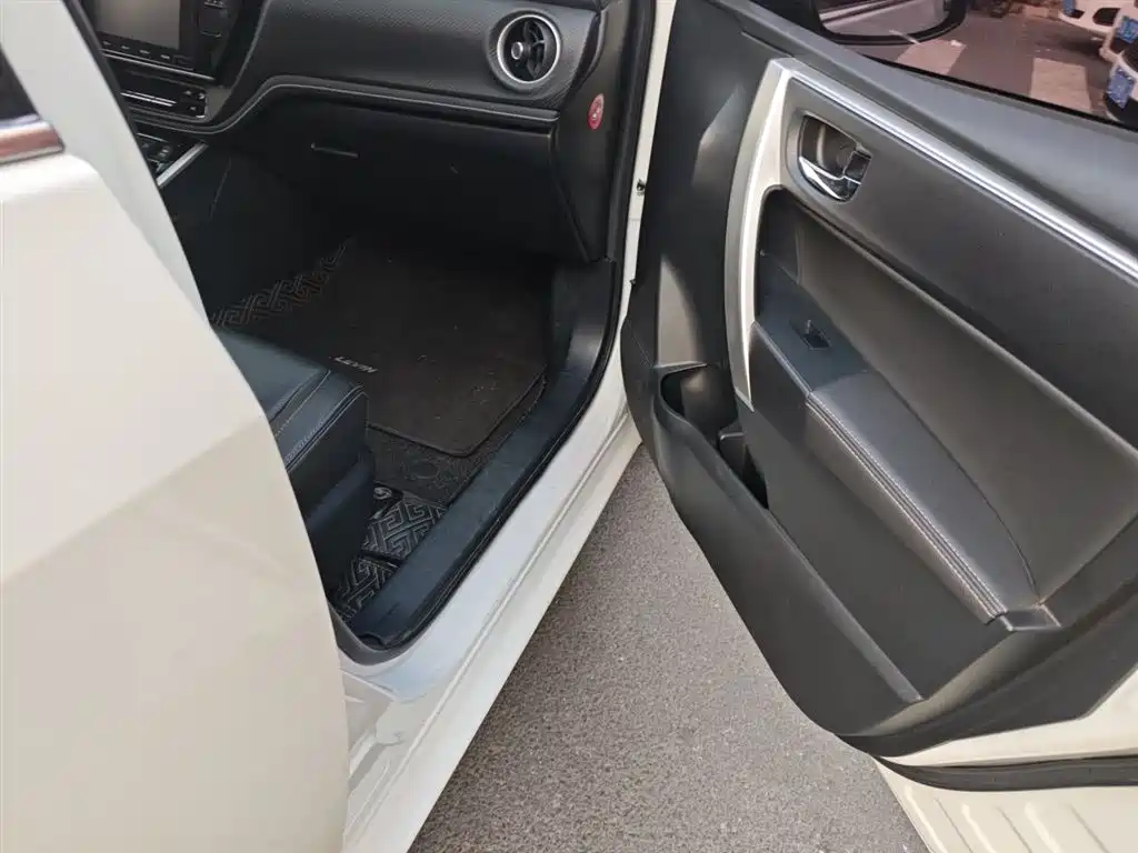 Toyota Levin 2017 Facelift Dual Engine 1.8H V E-CVT Luxury Edition China VI фото 21