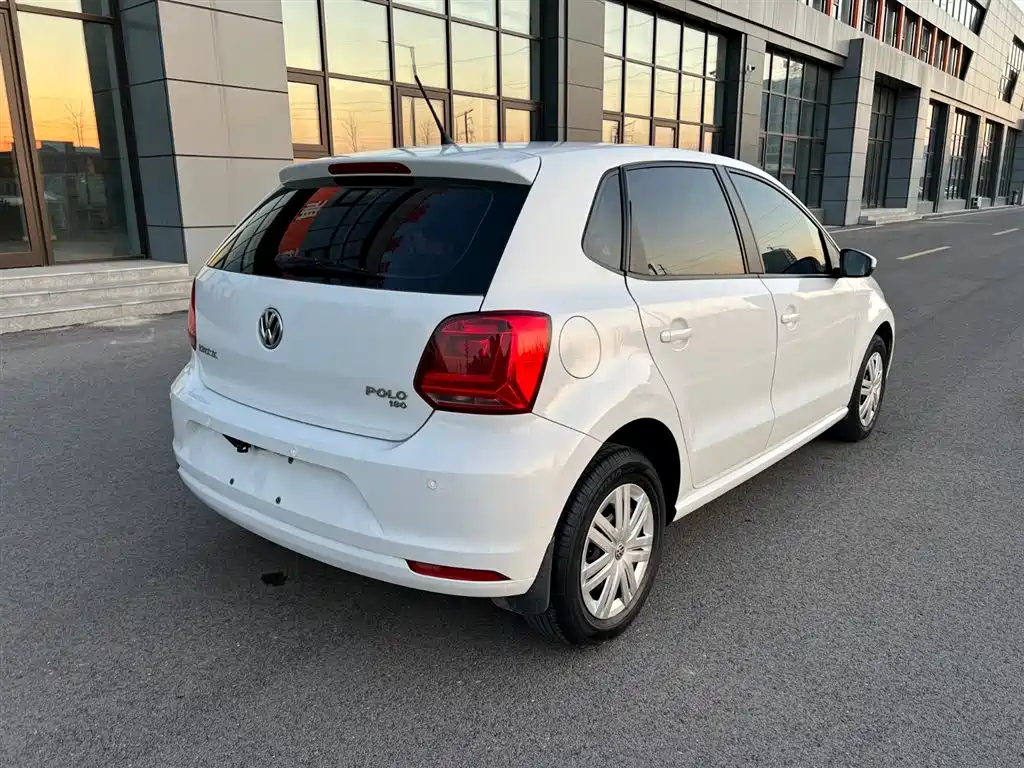 Volkswagen Polo 2018 1.5L Auto Safe Drive фото 4
