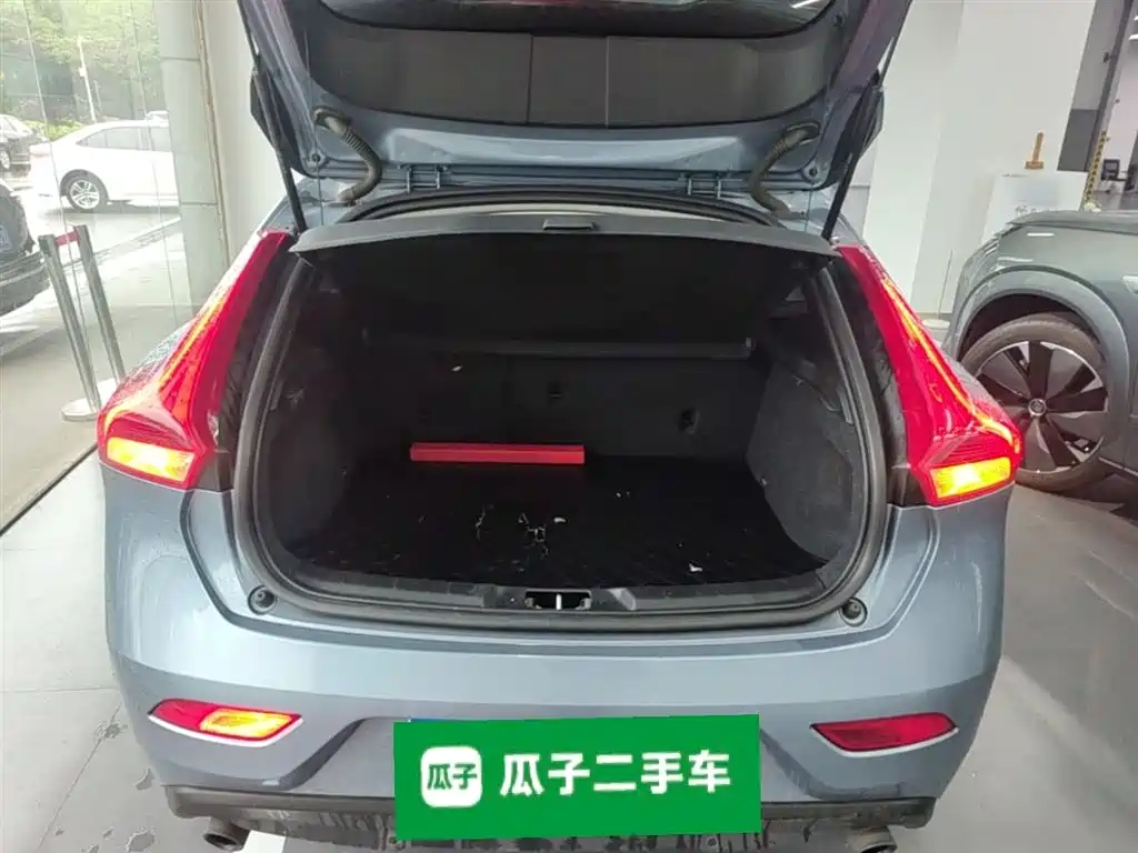 Volvo V40 2019 2019 T3 Momentum