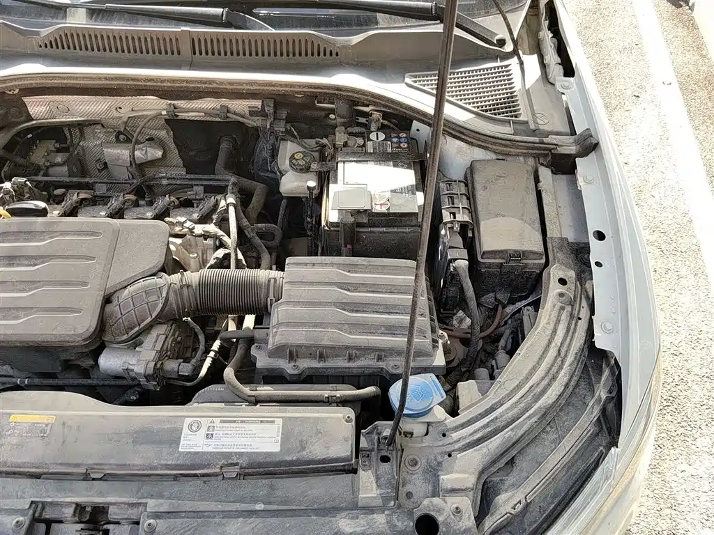 Volkswagen Lavida 2023 1.5L Auto Five Million Edition фото 23