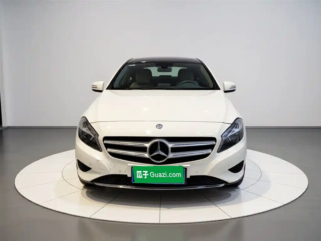Mercedes-Benz A-Class (Import) 2013 A 180 Fashion фото 2
