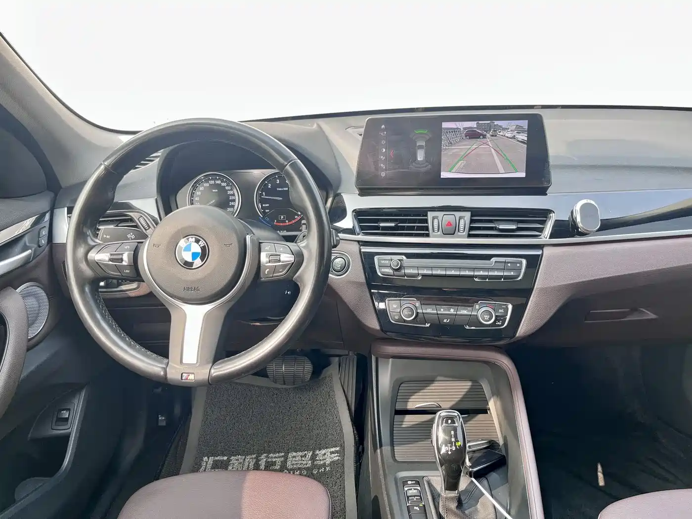 BMW X1 2022 sDrive25Li Leading фото 9