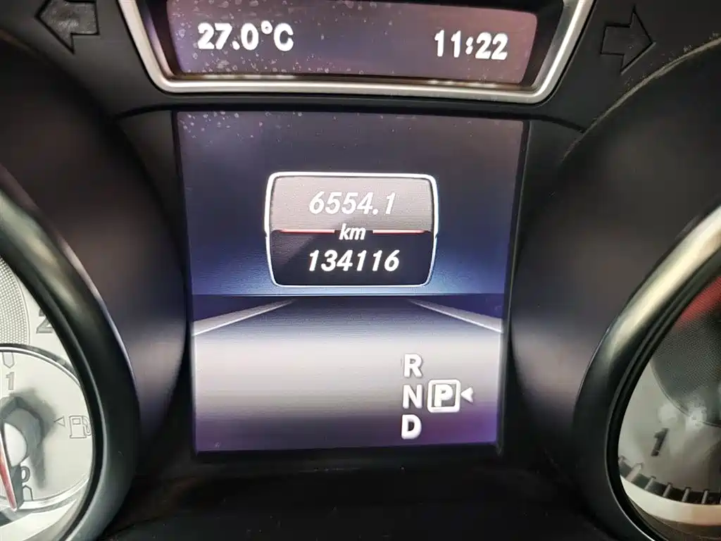Mercedes-Benz GLA 2015 GLA 260 4MATIC Sport фото 8
