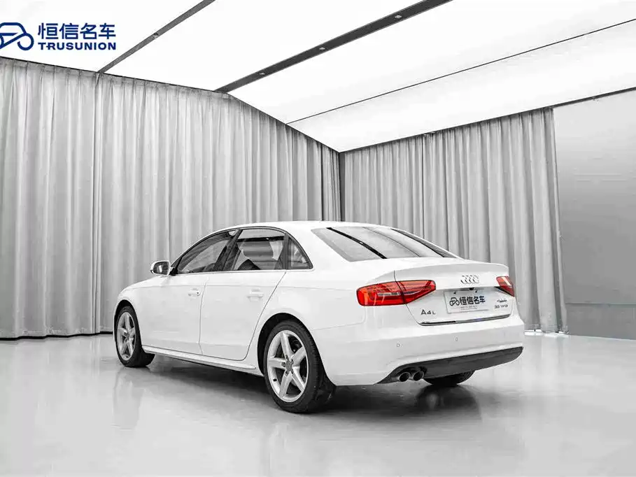 Фото 7 - Audi A4L