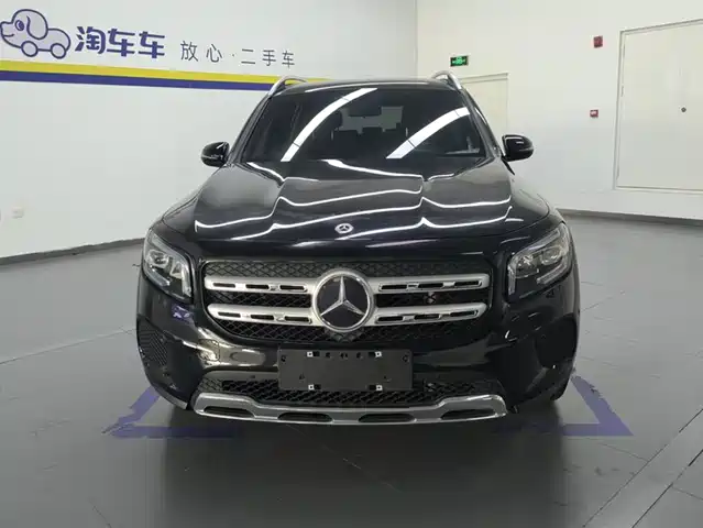 MERCEDES-BENZ GLB